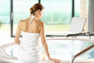 Jacuzzi Lounge